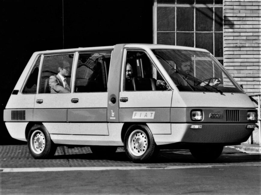 1975_Bertone_Fiat_Visitors_Bus_01