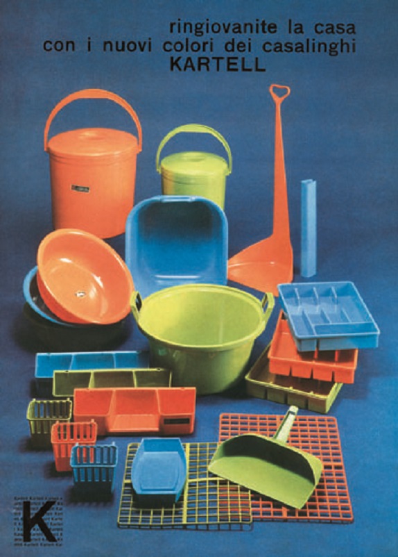 Anni 50 e il design italiano, Il casalingo in plastica, un materiale pratico facile da pulire ed economico. 