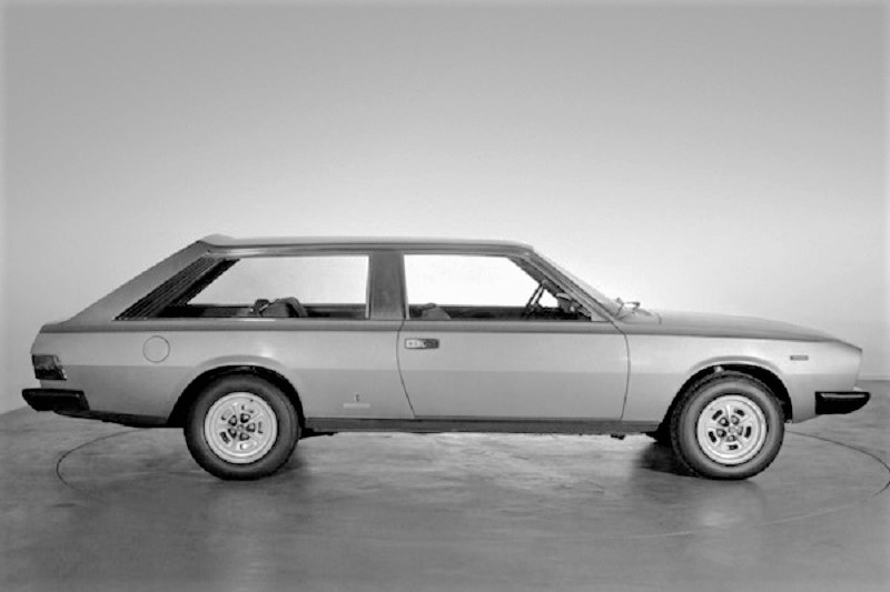 Fiat 130 Maremma 1974, In questa foto si può facilmente intuire la capacità complessiva del vano di carico una volta abbassati il divano posteriore. 