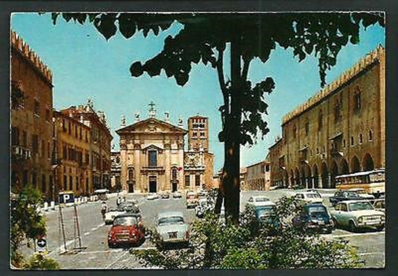 Foto in bianco e nero Mantova Piazza Sordello vintage.