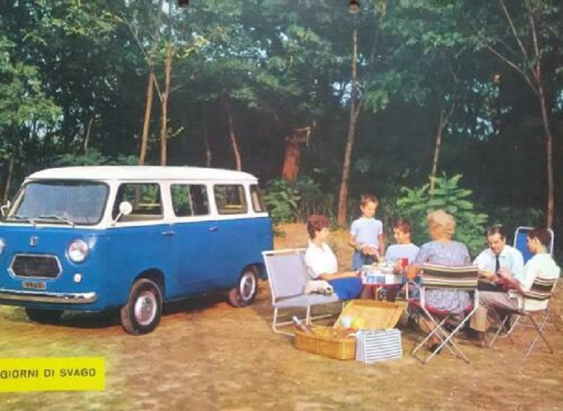 Fiat 600 T, In copertina una delle foto prese da una brochure. 