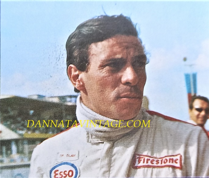 Si correva, Jim Clark (Kilmany, 4 marzo 1936 – Hockenheim, 7 aprile 1968), vinse con la Lotus due Mondiali nel 1963 e 1965 perendo troppo presto, quello che era considerato uno dei migliori piloti, fra i più completi. 