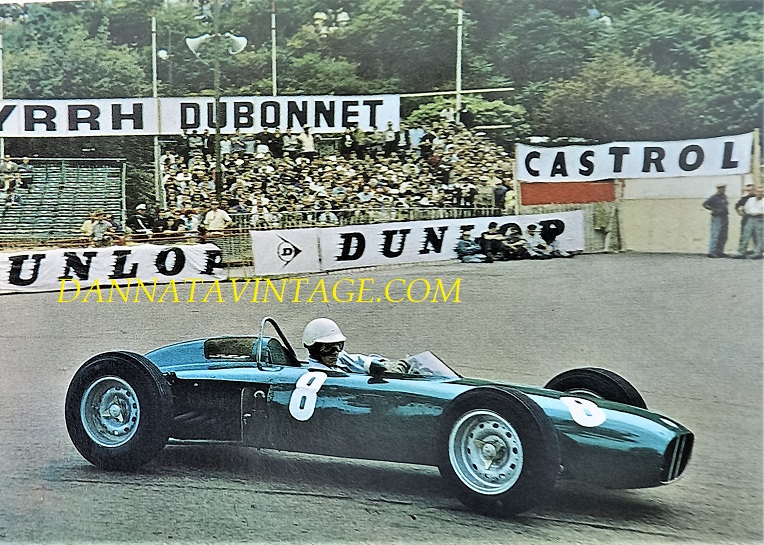 Si correva, La BRM con alla guida Richie Ginther nel 1962 durante il GP di Monaco, motore otto cilindri a V, 195 cavalli a 9.500 giri minuto, iniezione indiretta.