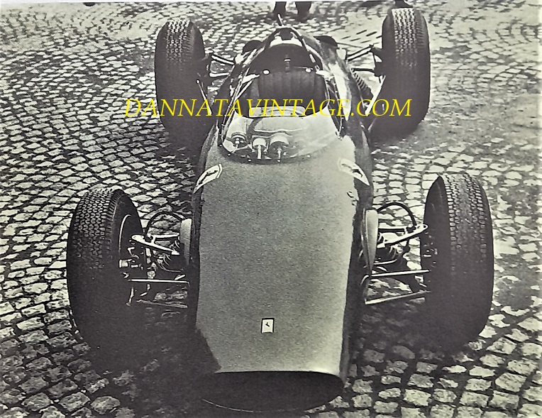 Si correva, l'anno il 1963 e l'auto una Ferrari a sei cilindri guidata da Surtees con la quale vinse al Nurburgring in Germania. 
