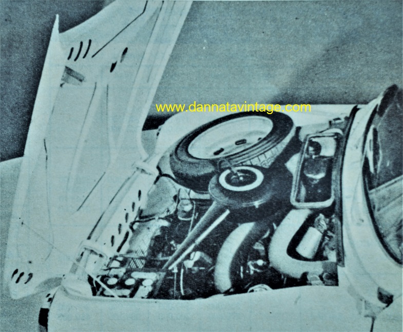 Daf 850 Michelotti, Il vano motore con il 850 cmc, la ruota di scorta essendoci spazio era alloggiata nel vano anteriore lasciando maggior spazio nel bagagliaio. 