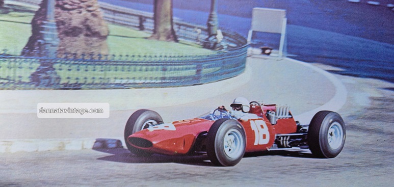 Surtees Gran Premio di Monaco al volante della otto cilindri Ferrari nel 1965. 
