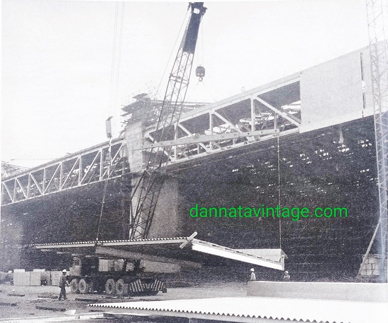 Alitalia anni 60 Aeroporto di Fiumicino, con la costruzione del nuovo hangar per il Boeing 747. 