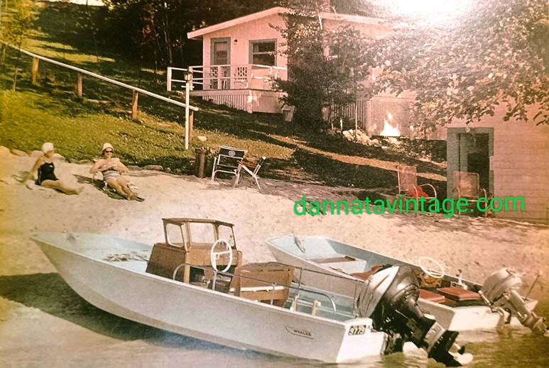 Barche e carrelli Questa foto mi è familiare, facendomi ricordare i molti turisti tedeschi arrivati sul Lago di Garda in quegli anni. 